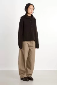 Lambswool Runaway Neck Jumper – Dark Brown | Centre Commercial