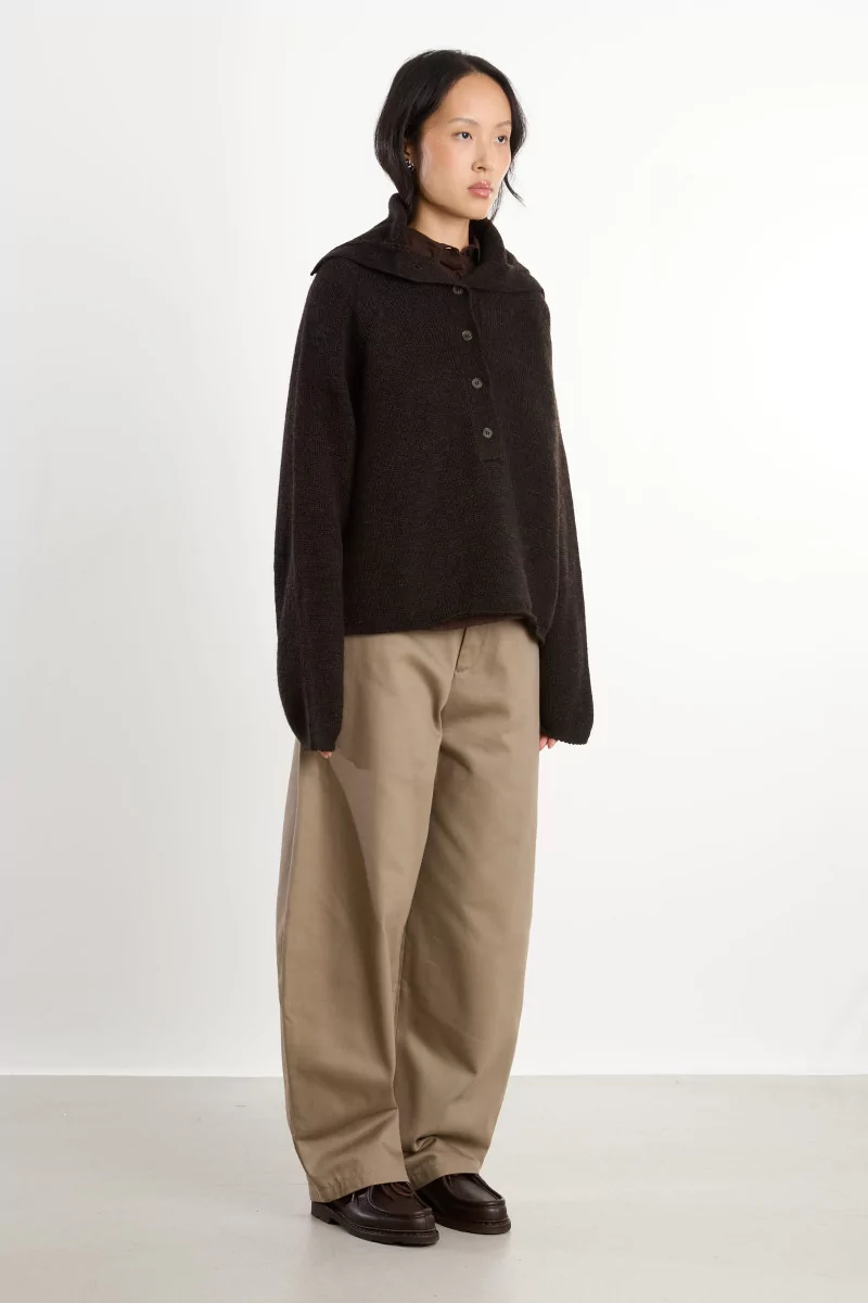 Lambswool Runaway Neck Jumper – Dark Brown | Centre Commercial