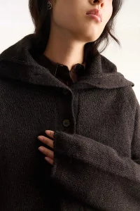 Pull Femme Laine d'Agneau Runaway Neck – Dark Brown | Centre Commercial