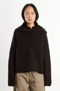 Lambswool Runaway Neck Jumper – Dark Brown | Centre Commercial