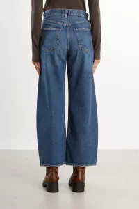 Low Curve Crop Regenerative Cotton Jean – Curb | Centre Commercial