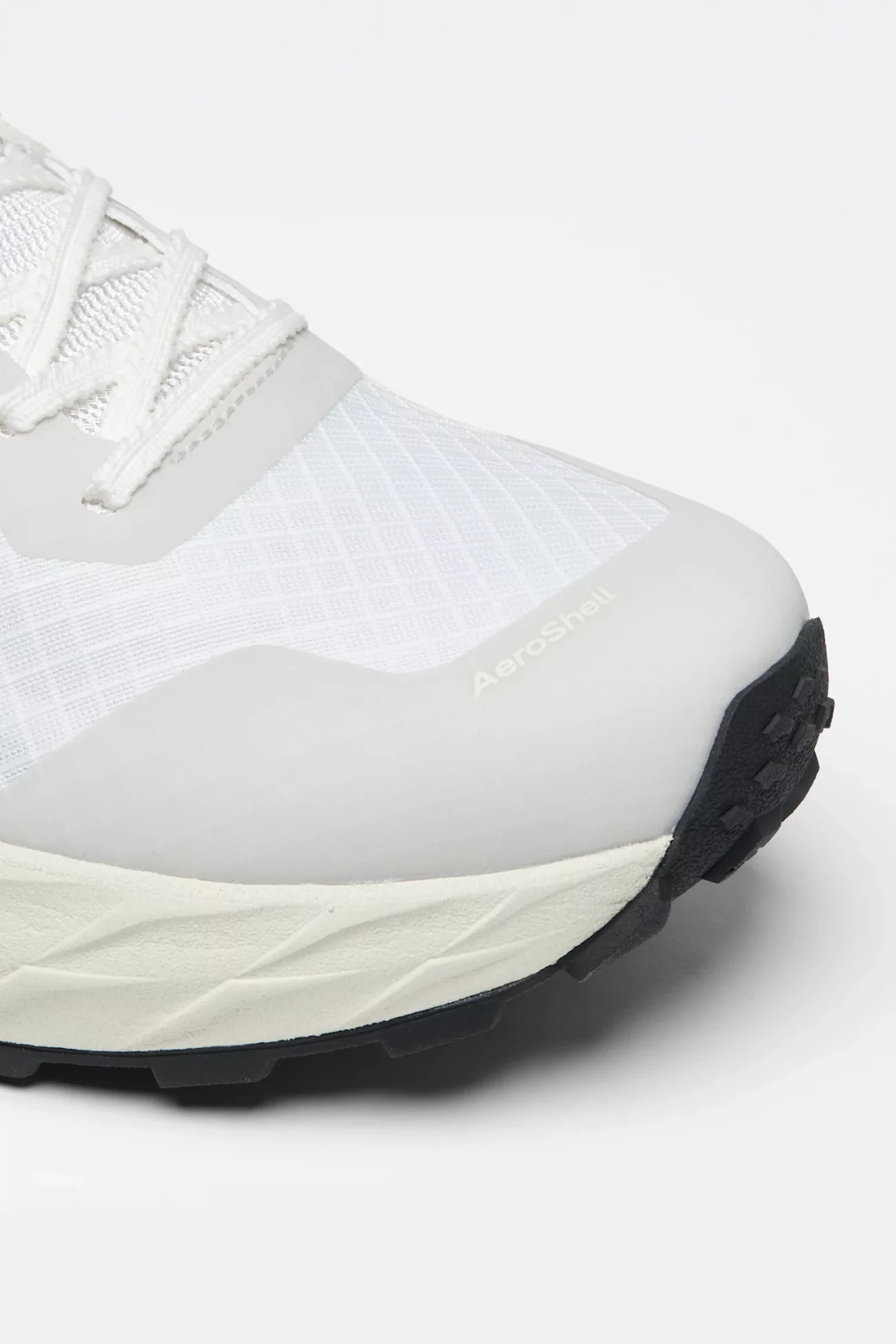 VEJA Harpie Trail Aeroshell – White Cashew | Centre Commercial