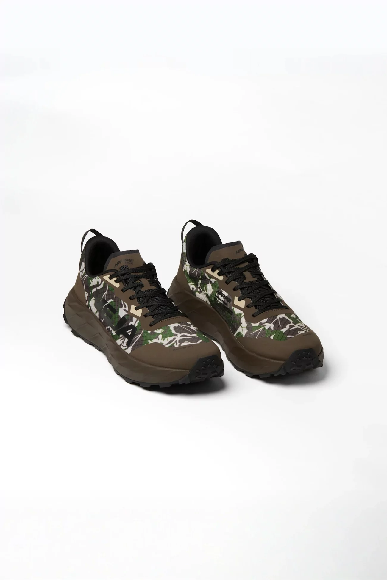 VEJA Harpie Trail Aeroshell – Floral Camo | Centre Commercial