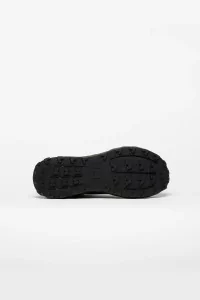 VEJA Harpie Trail Aeroshell – Eagle Black | Centre Commercial