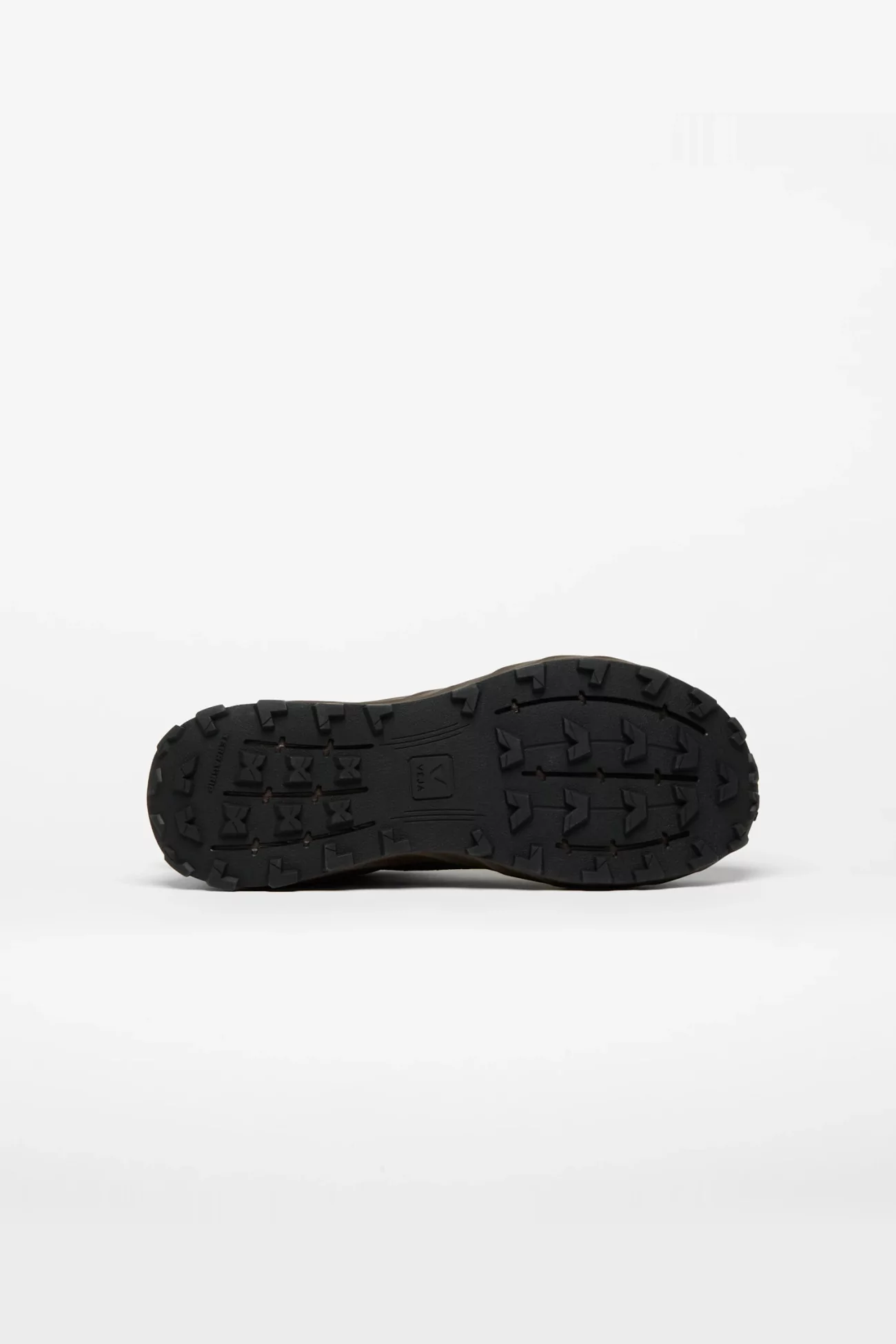 VEJA Harpie Trail Aeroshell – Eagle Black | Centre Commercial