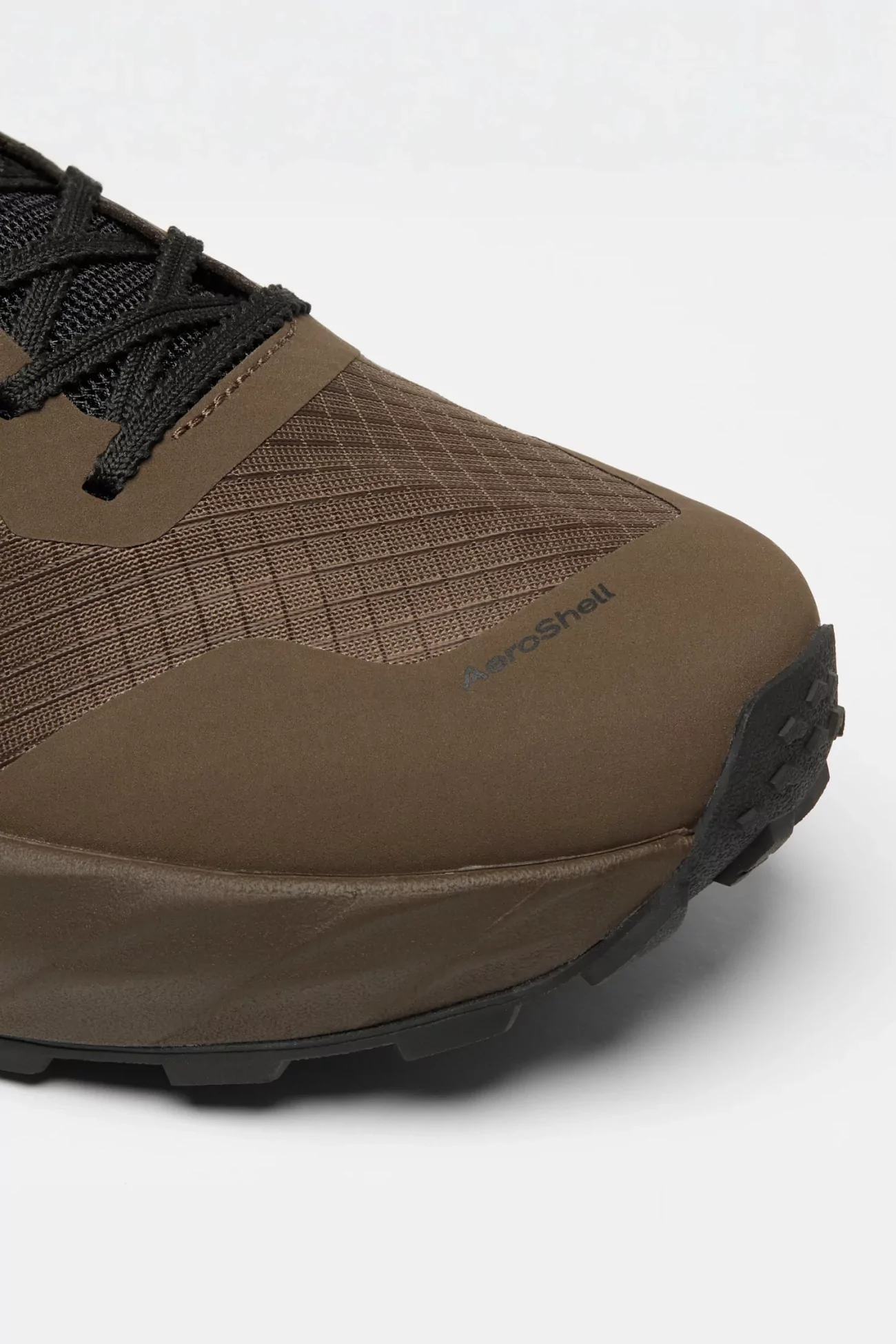 VEJA Harpie Trail Aeroshell – Eagle Black | Centre Commercial