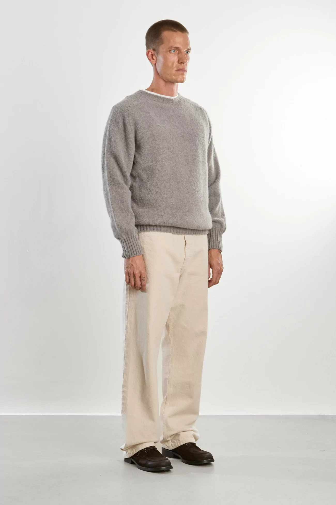 Men's Shetland Wool Crew Neck Sweater - Chrome | Centre Commercial