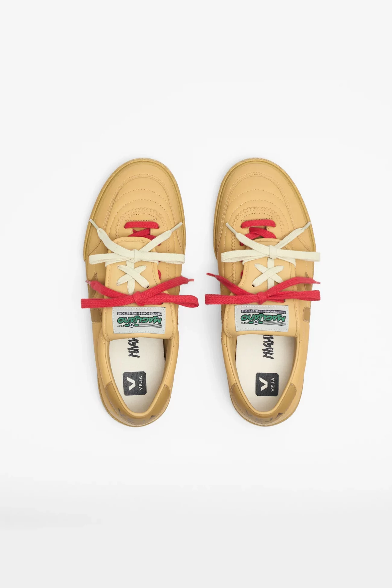 Baskets Panenka Leather Veja x Magliano – Taffy | Centre Commercial