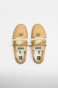 Baskets Panenka Leather Veja x Magliano – Taffy | Centre Commercial