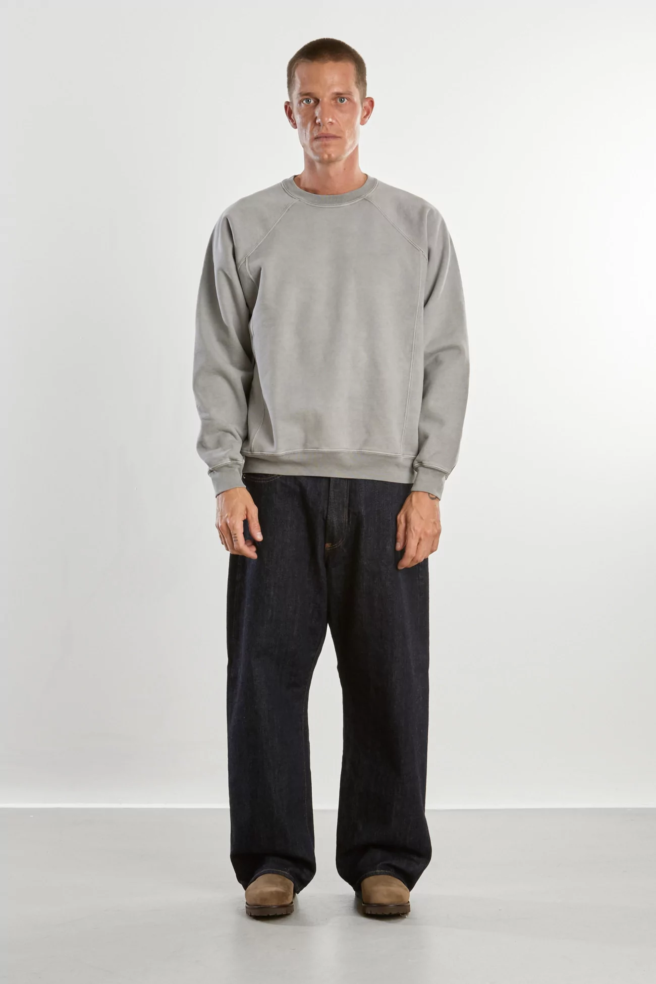 Sweatshirt Coton Heavy Gusset Crewneck – Pigment Chalk | Centre Commercial