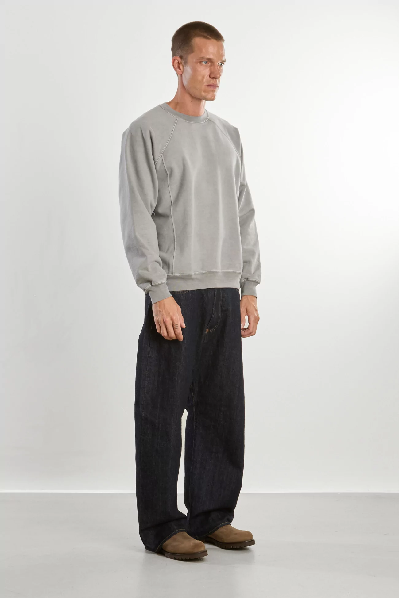 Sweatshirt Coton Heavy Gusset Crewneck – Pigment Chalk | Centre Commercial