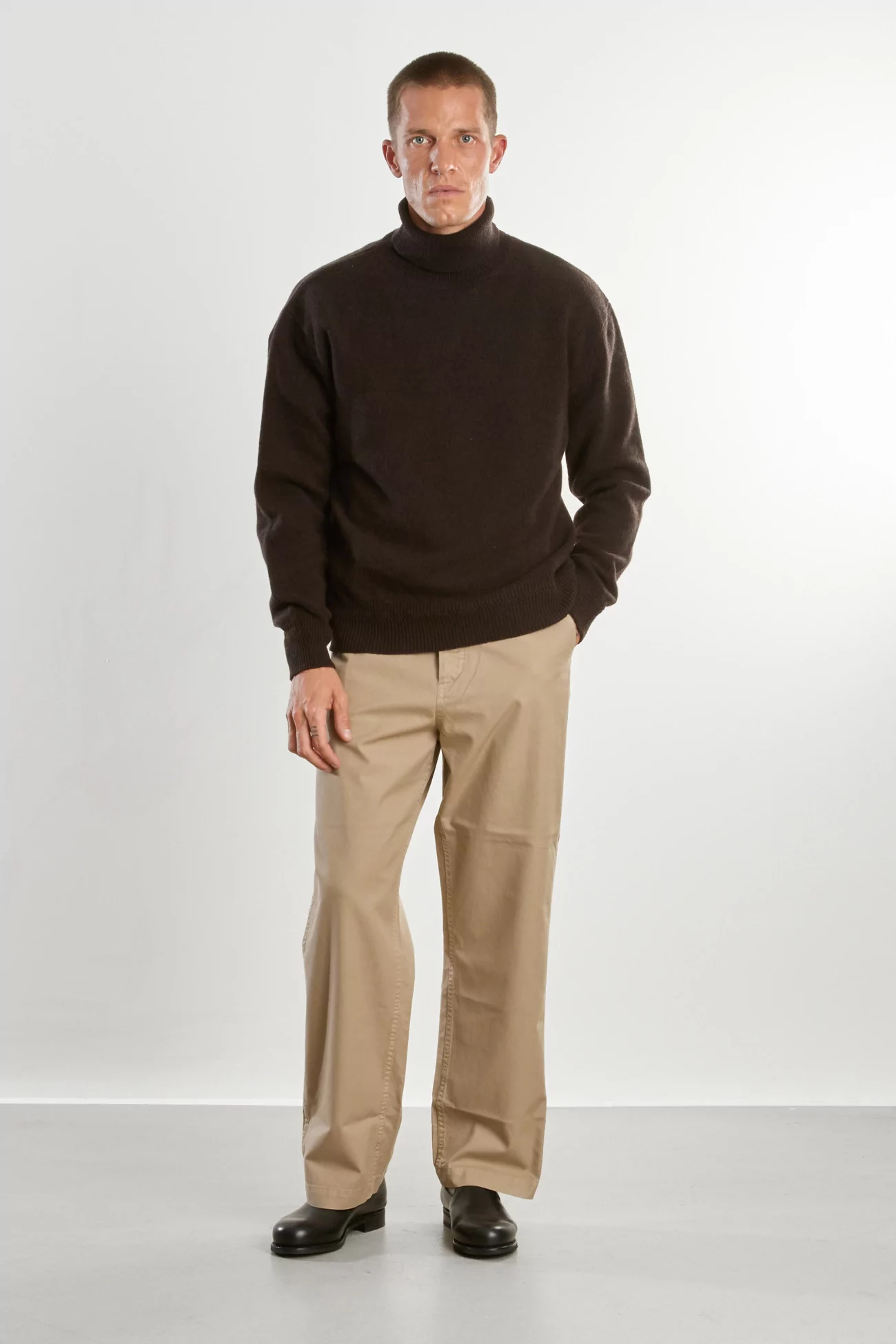 Recycled Cashmere Turtleneck – Dark Brown | Centre Commercial