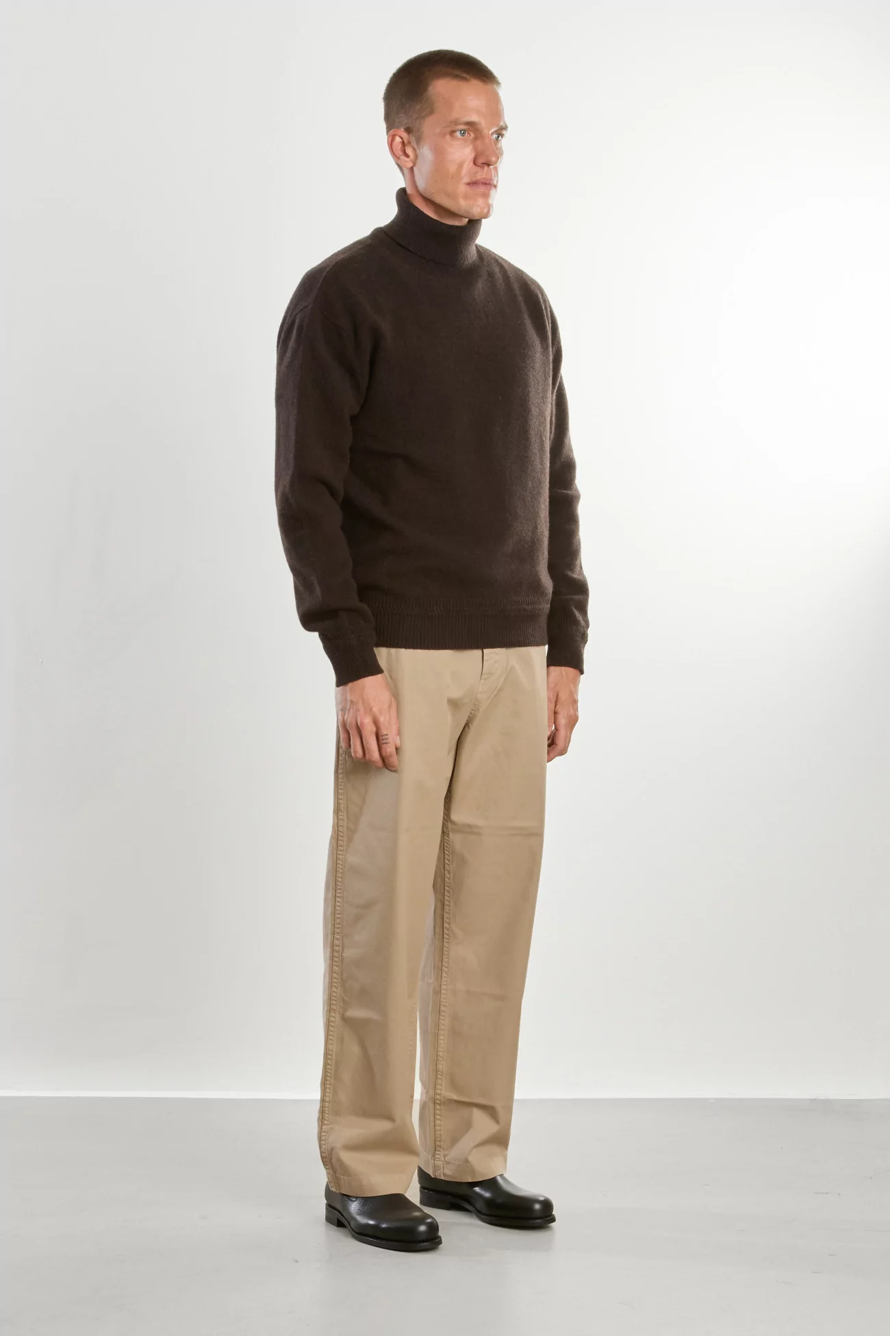 Recycled Cashmere Turtleneck – Dark Brown | Centre Commercial