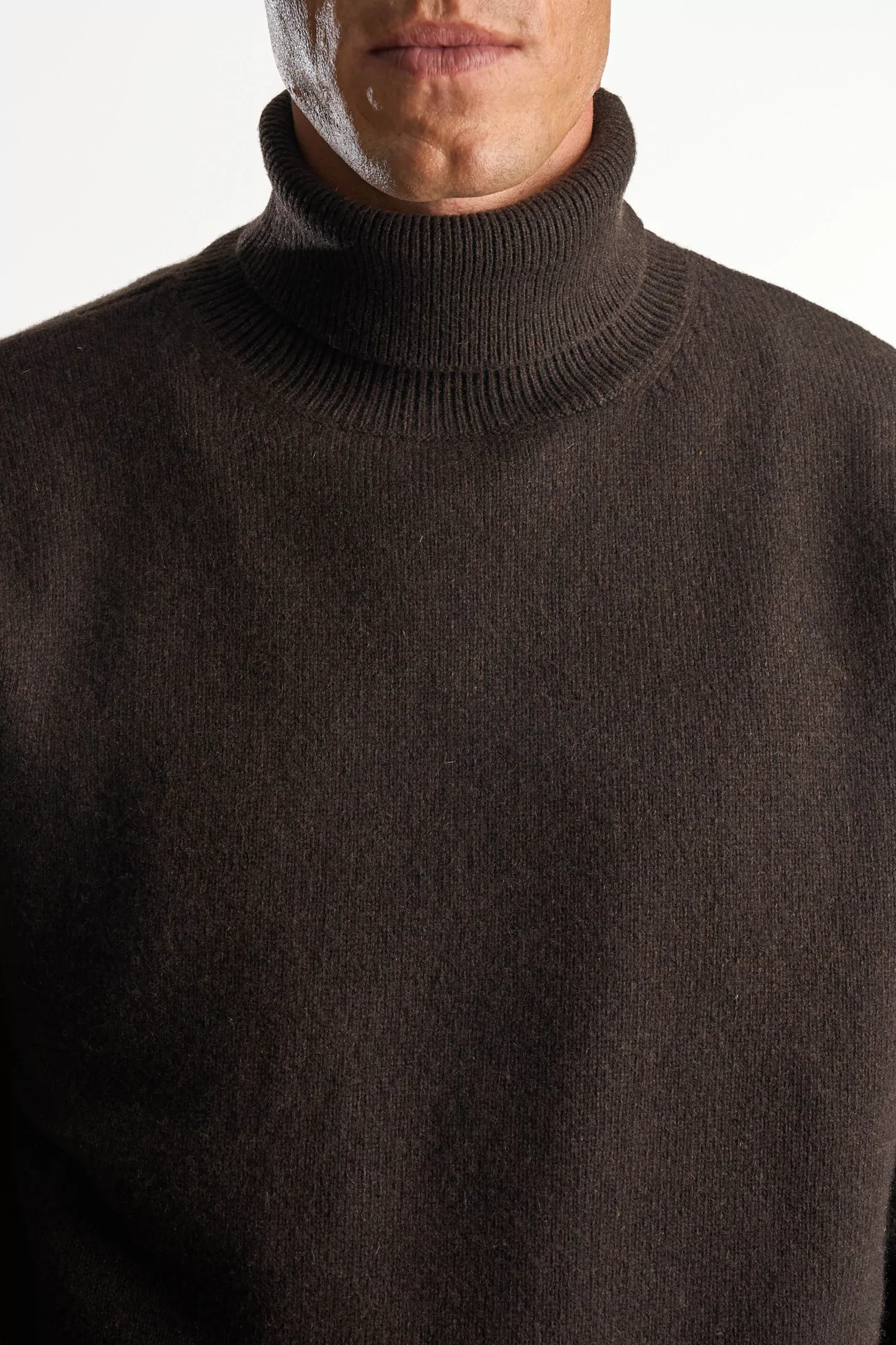 Pull Col Roulé Cachemire Recyclé – Marron Foncé | Centre Commercial