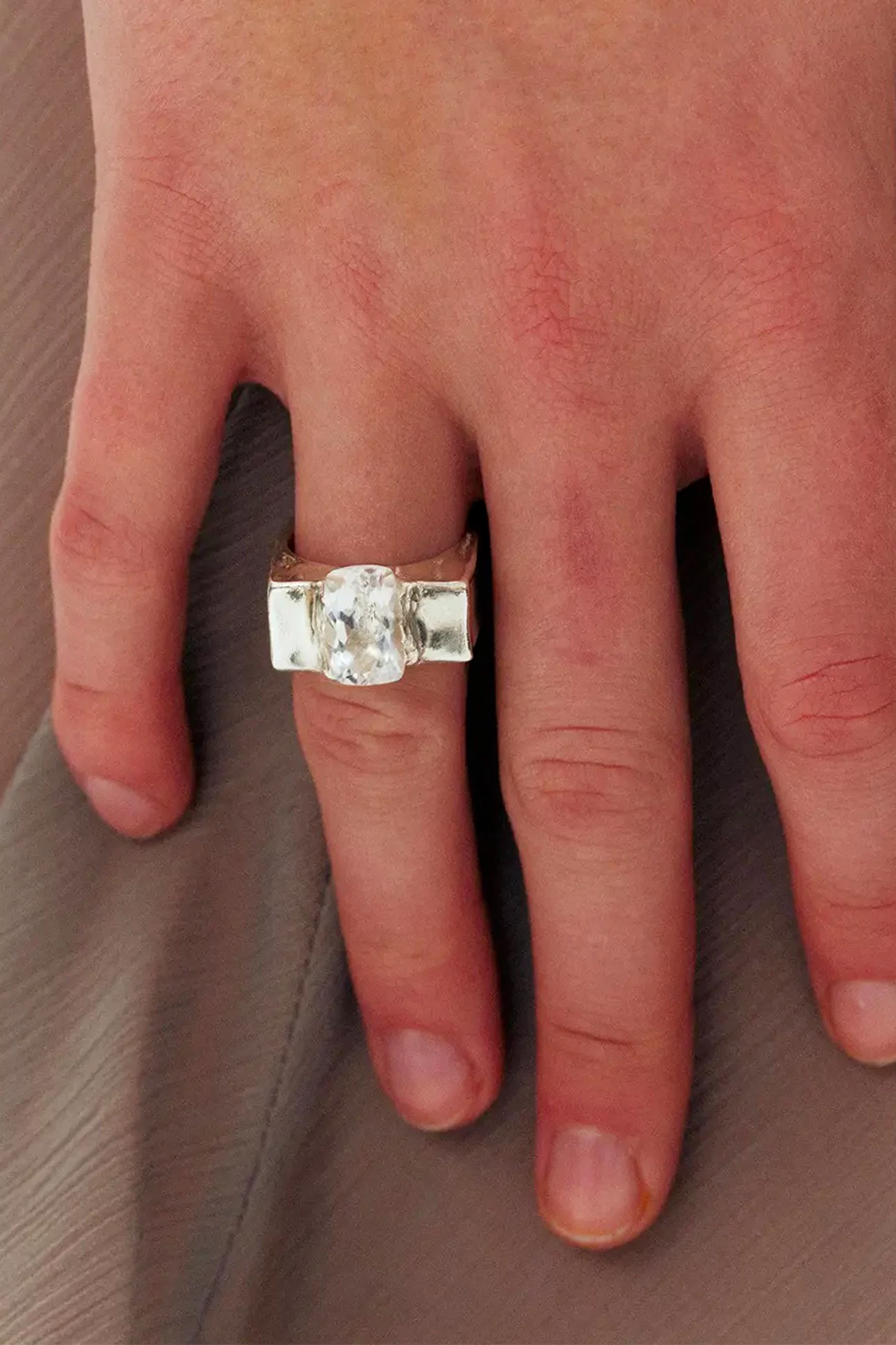 Jara Ring Simuero White Topaz – Silver | Centre Commercial