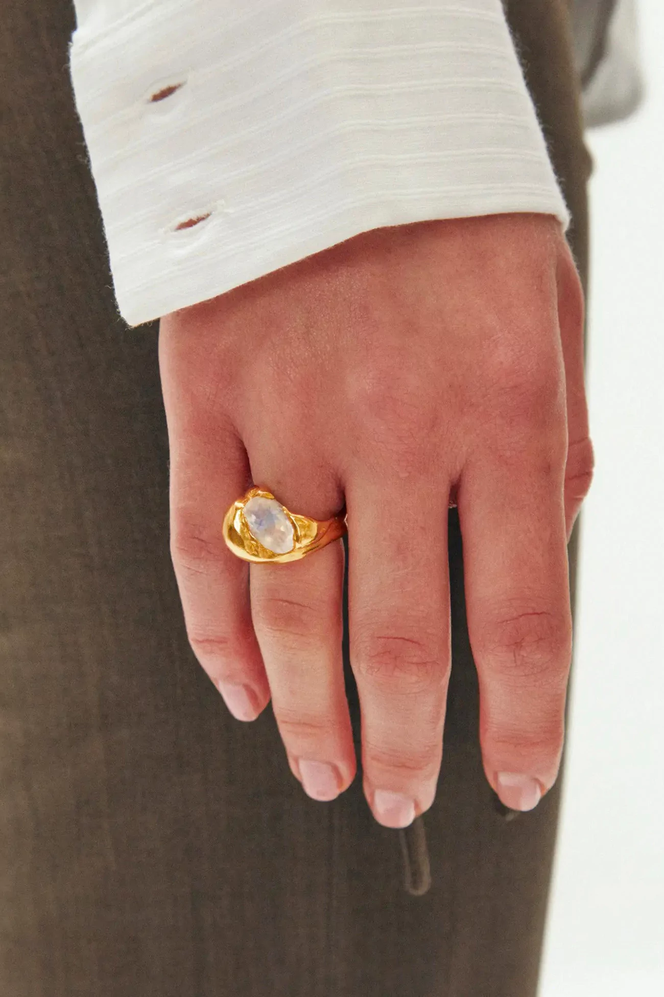 Junio Ring Simuero Moonstone – Gold | Centre Commercial