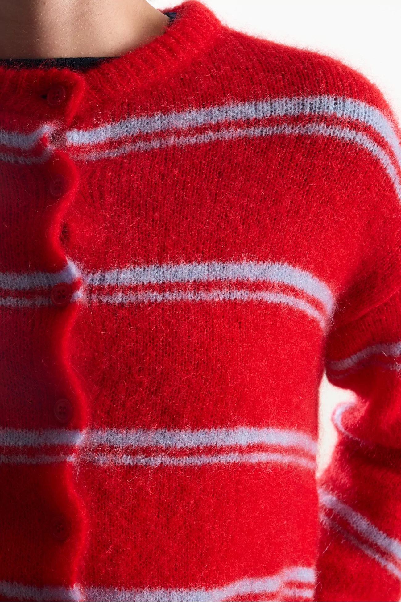 Cardigan Mohair Encolure Ronde Olivia – Rouge/Bleu Ciel | Centre Commercial