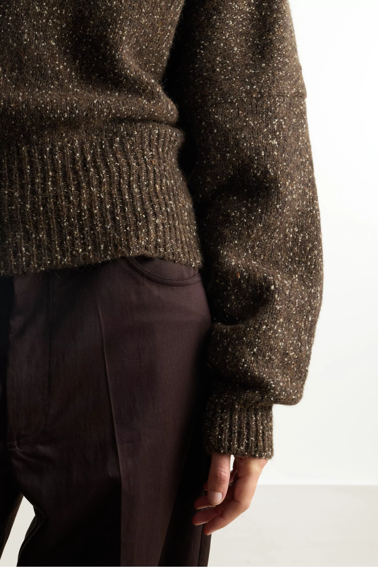 Baby Alpaca Wool Speckled V-Neck Sweater – Chocolate | Centre Commercial