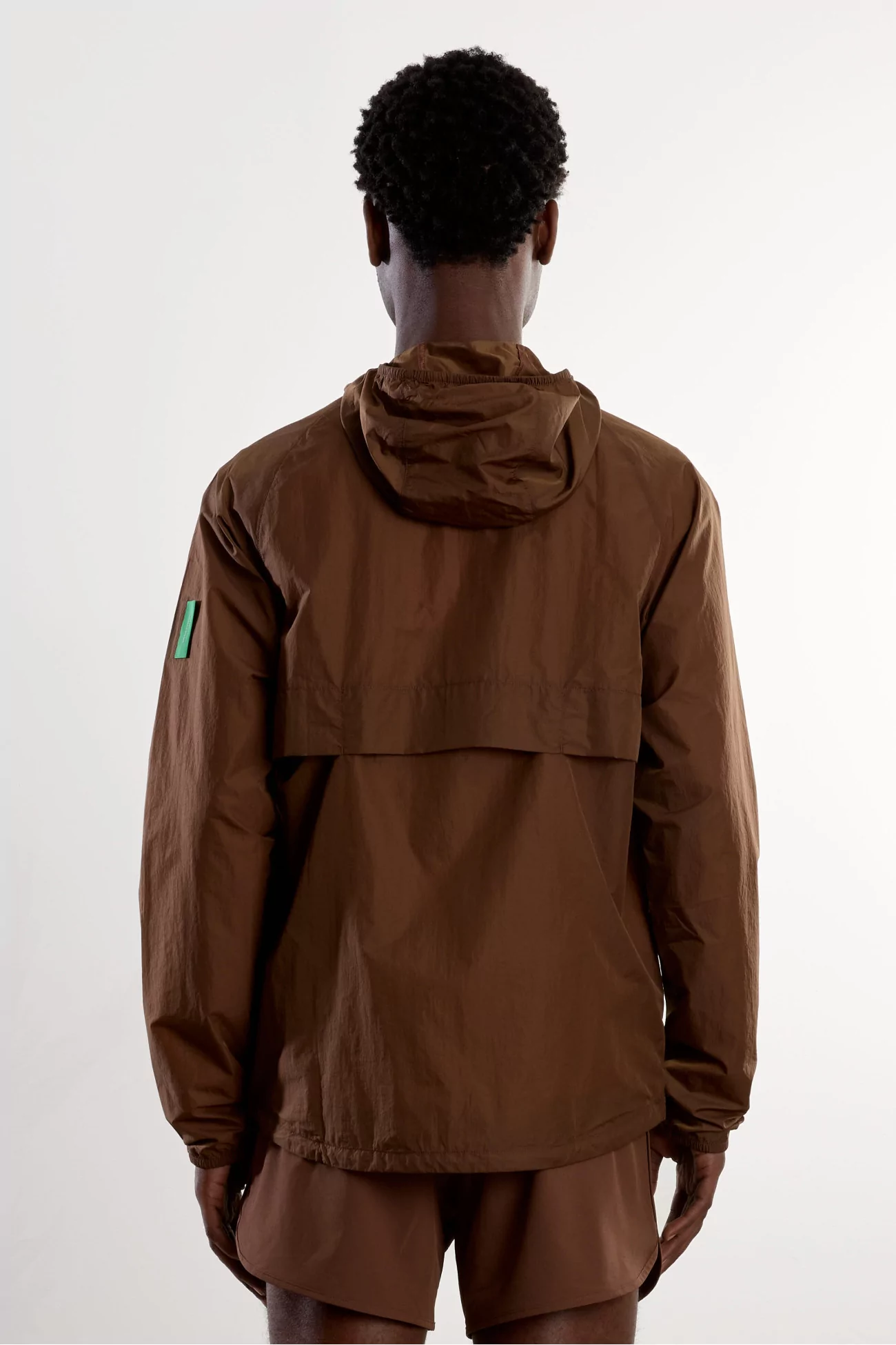 District Vision Ultralight Nylon Wind Jacket – Espresso | Centre Commercial