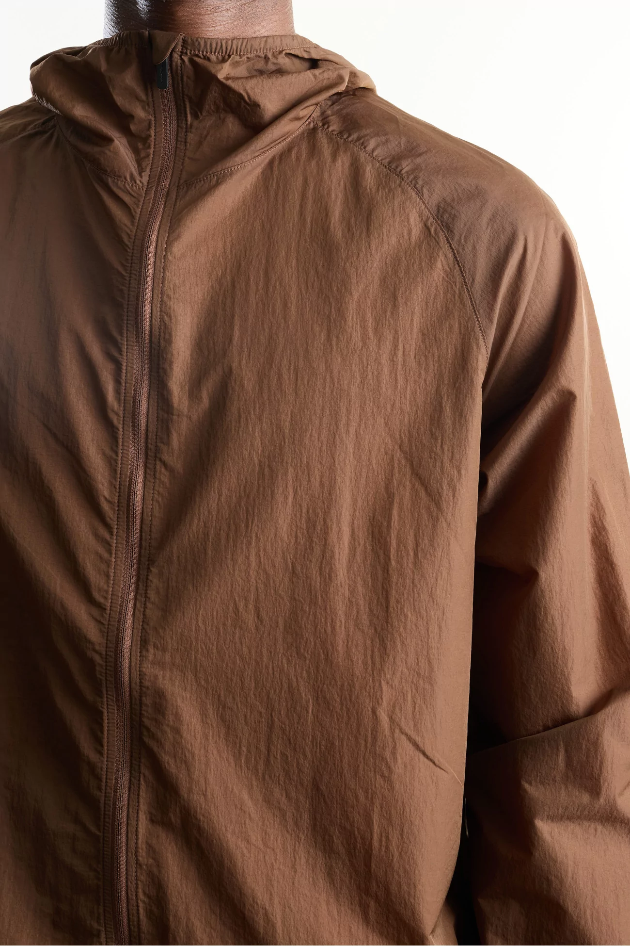 District Vision Ultralight Nylon Wind Jacket – Espresso | Centre Commercial