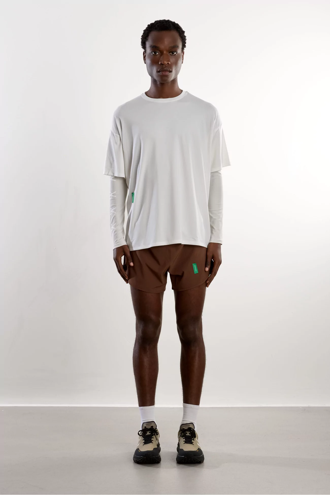 District Vision Compression Boxy Training Tee – Lunar White | Centre Commercial