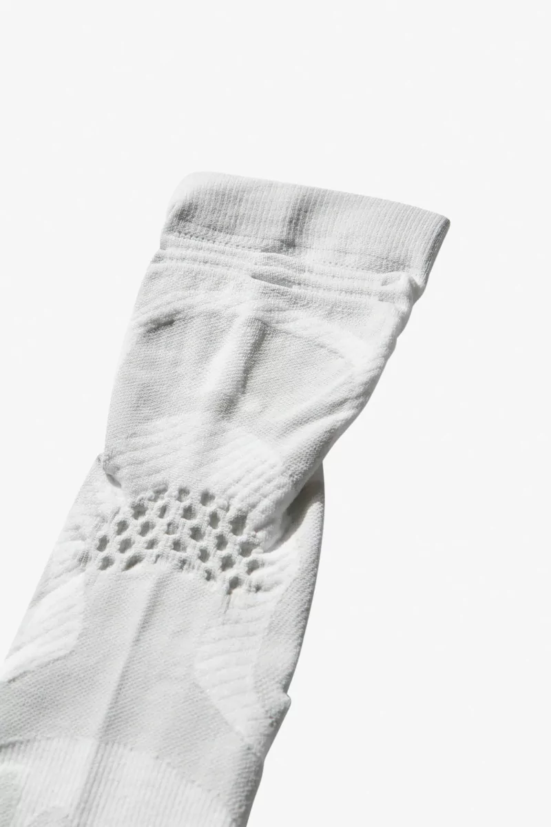 ROA Bones Logo Q-Skin Technical Crew Socks – Off White | Centre Commercial