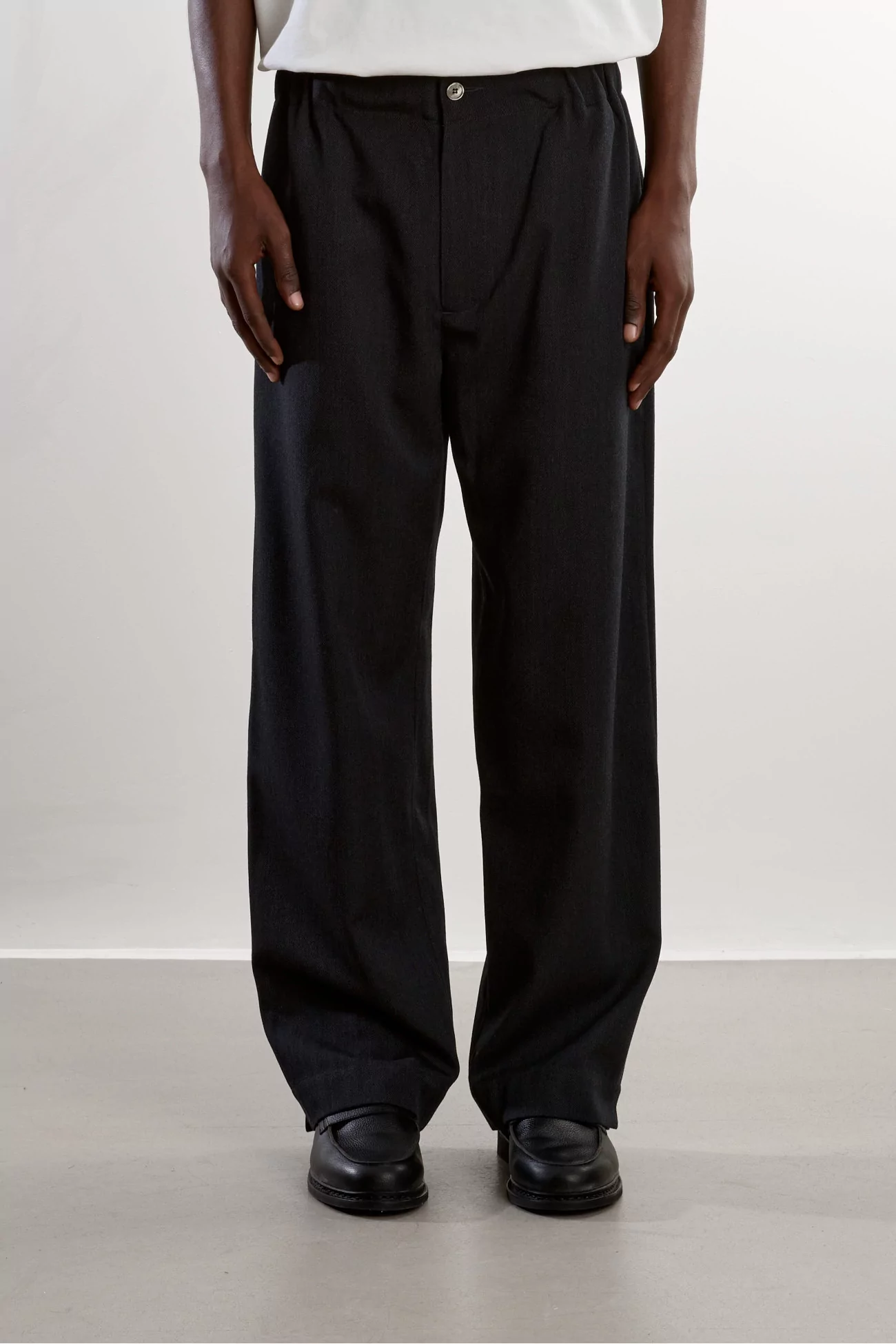 Arpenteur Repos Trousers – Charcoal | Centre Commercial