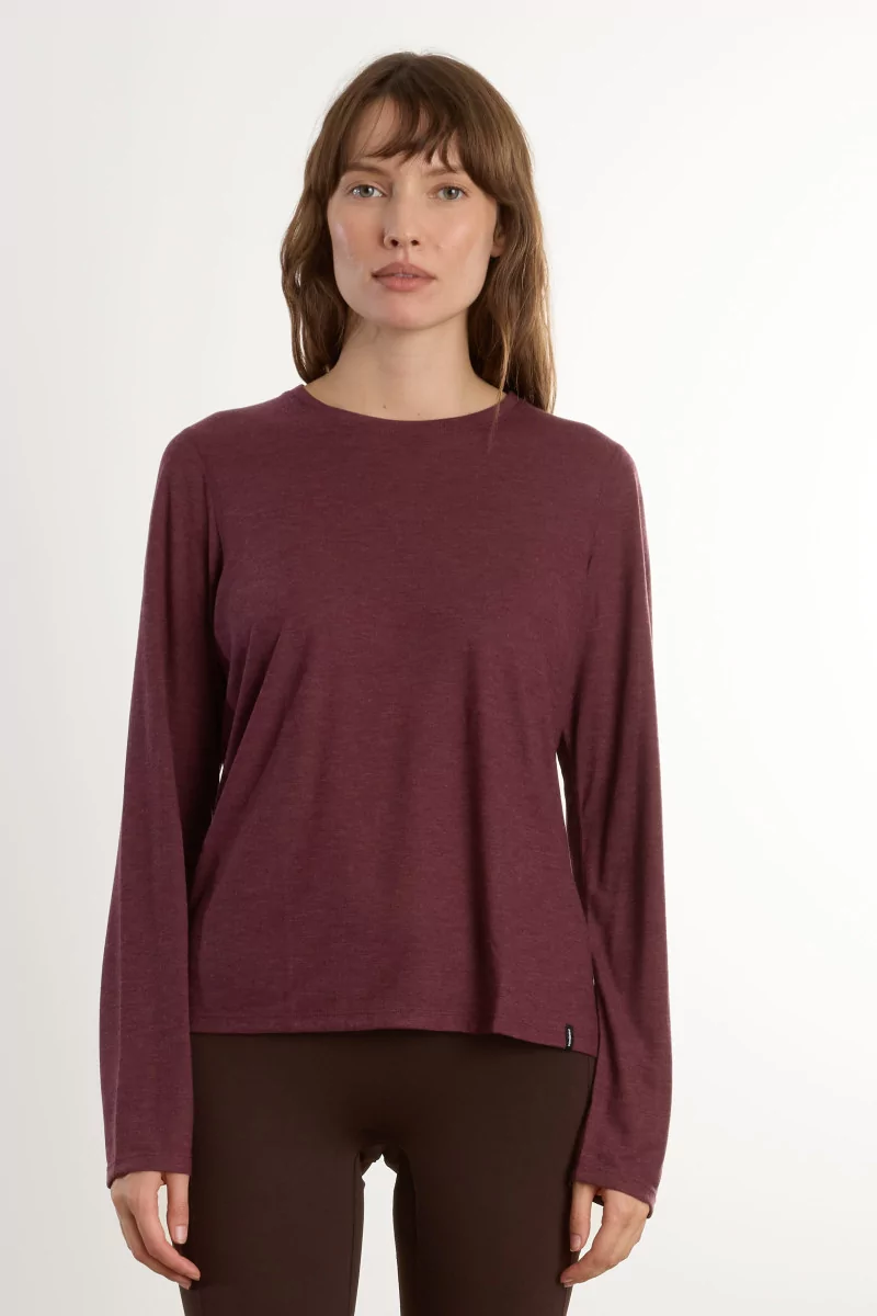 Patagonia Capilene Cool Trail Shirt Women – Berry Fig | Centre Commercial