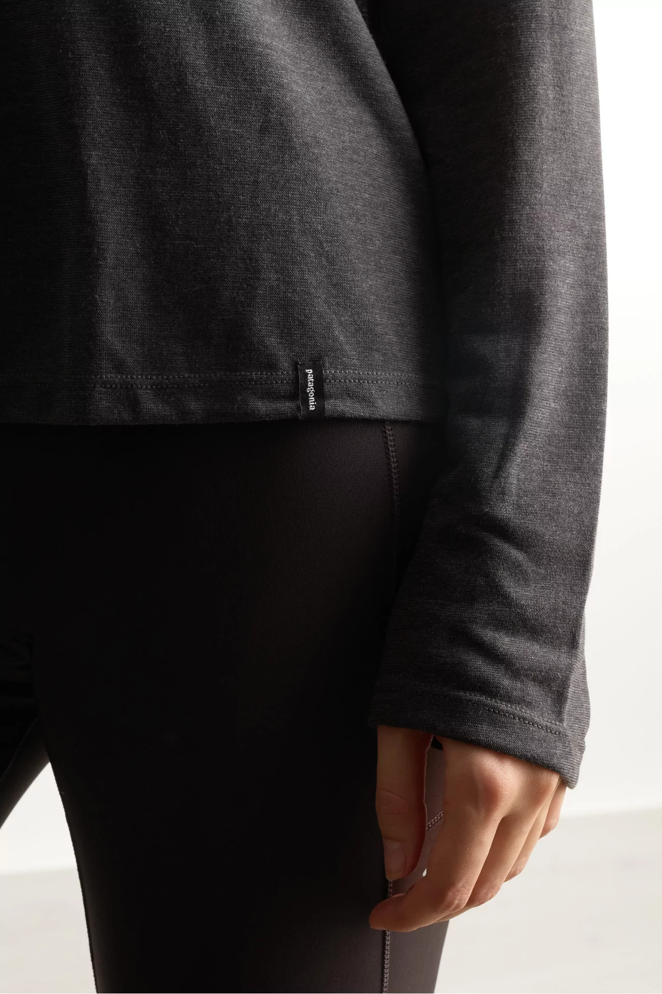 Patagonia Capilene Cool Trail Shirt Women – Ink Black | Centre Commercial