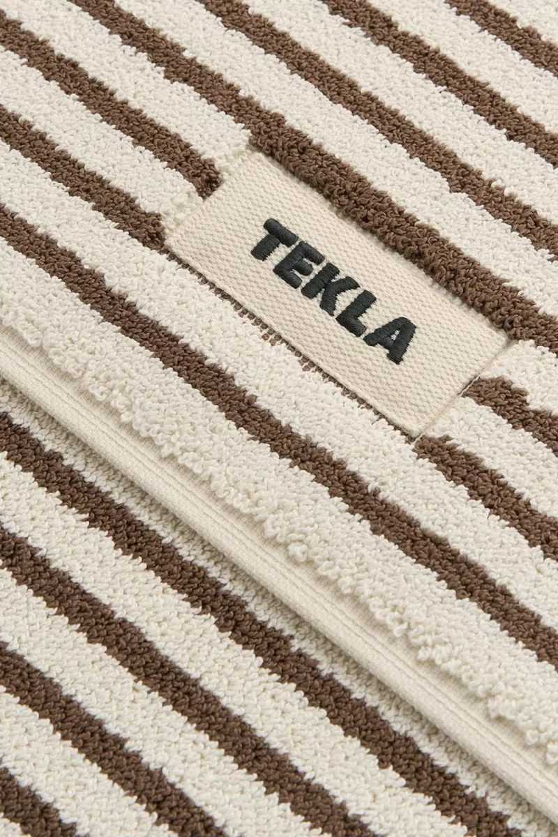 Tapis de Bain Coton Bio Tekla – Kodiak Stripes | Centre Commercial