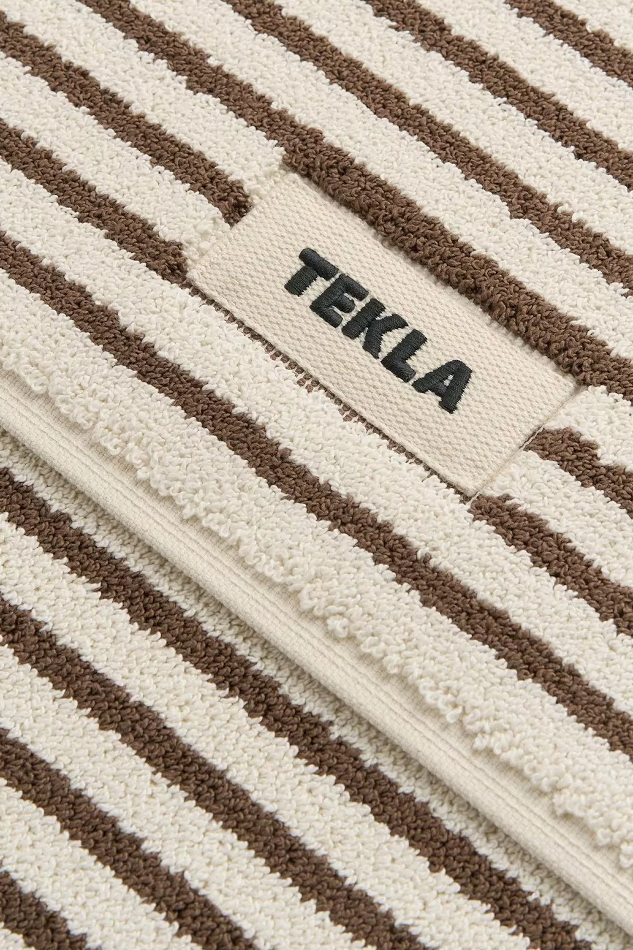Tapis de Bain Coton Bio Tekla – Kodiak Stripes | Centre Commercial