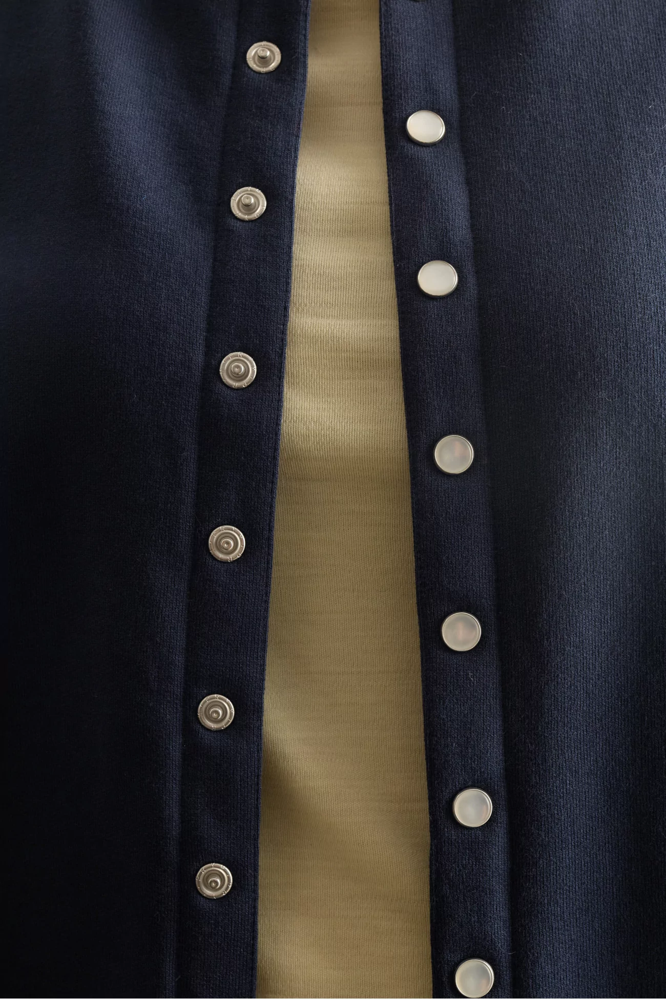Cardigan Pression Molleton Coton Bio agnès b. – Nuit | Centre Commercial