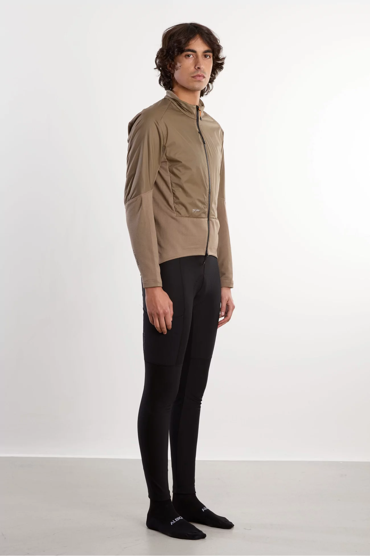 Albion Thermal Wind Cycling Jersey – Dark Sand | Centre Commercial