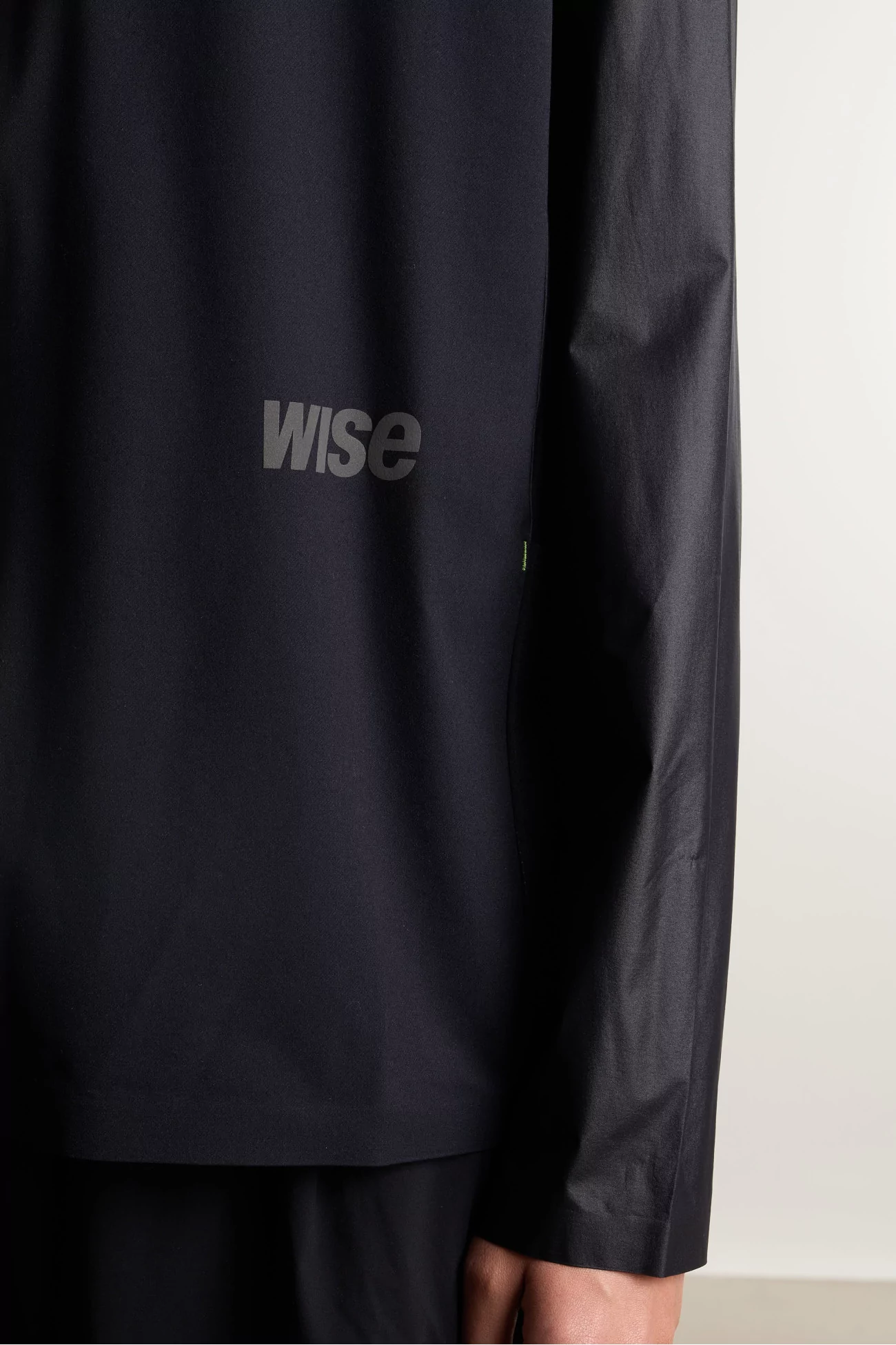 Veste Trail Homme WISE Thermalshell 222 – Black | Centre Commercial