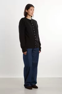 agnès b. Organic Cotton Fleece Snap Cardigan – Noir | Centre Commercial