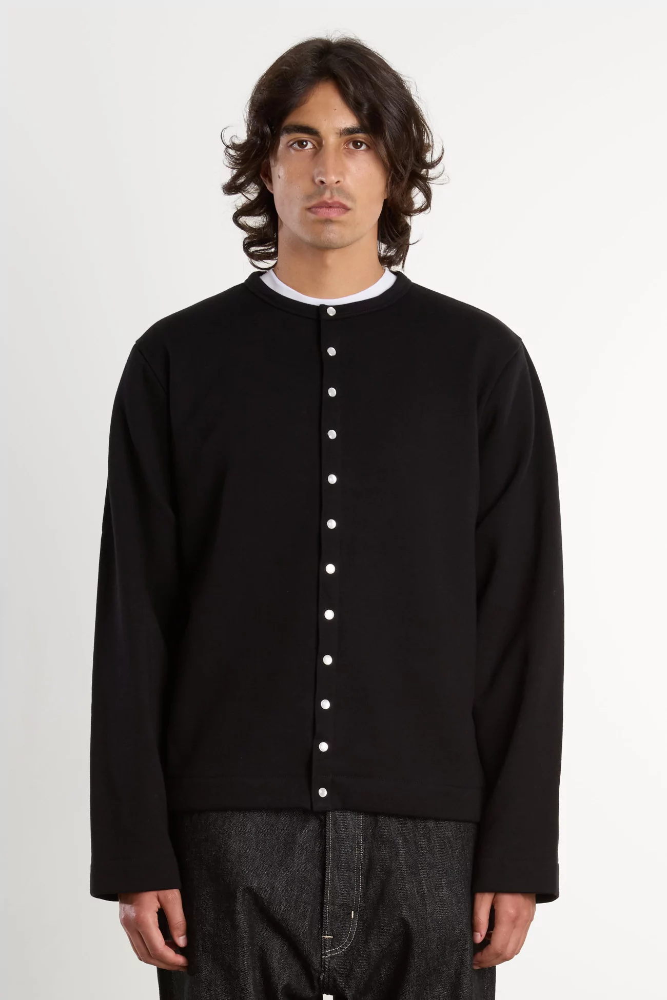 agnès b. Organic Cotton Fleece Snap Cardigan – Noir | Centre Commercial